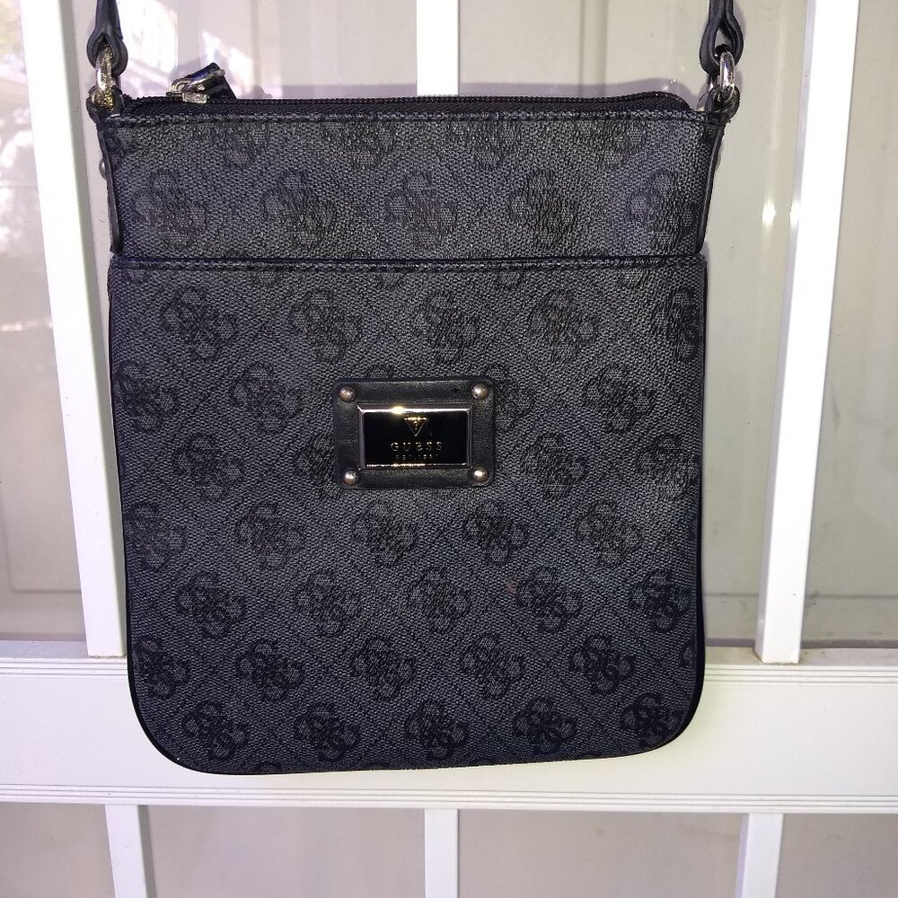 Guess Crossbody Purse.